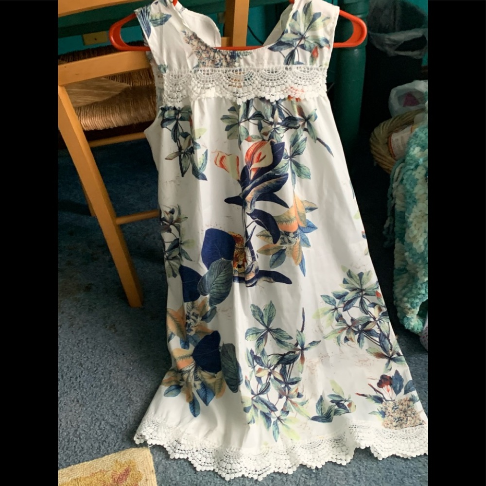 Floral dress with lace trim - NWOT